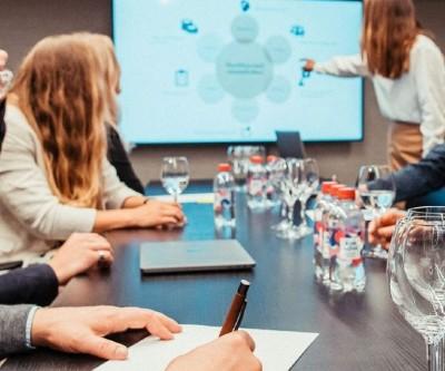 Yhdistelmä: Kokouspaketit ja kaupunkikävely