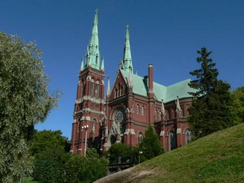 HELSINGIN HIENOIMMAT KIRKOT