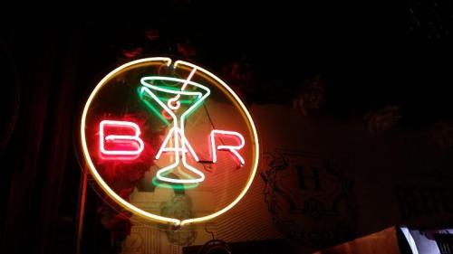 Helsingin teemabaarit